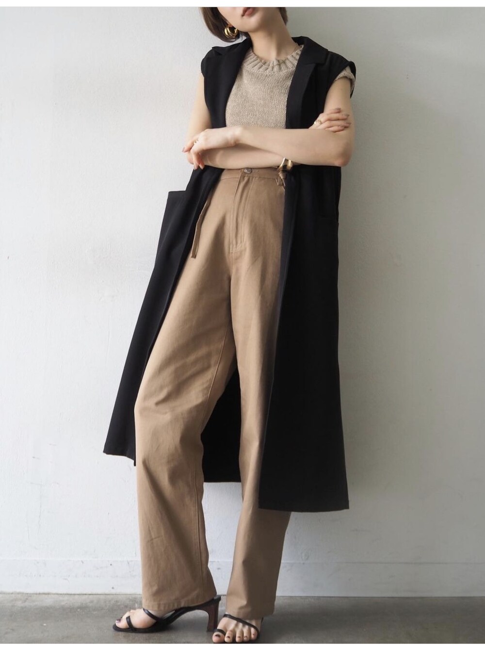 「Lumierのアイテム（ニット/セーター、ベージュ系）」を使った、memeさん（レディース・159cm）の夏コーディネートの1枚目の写真