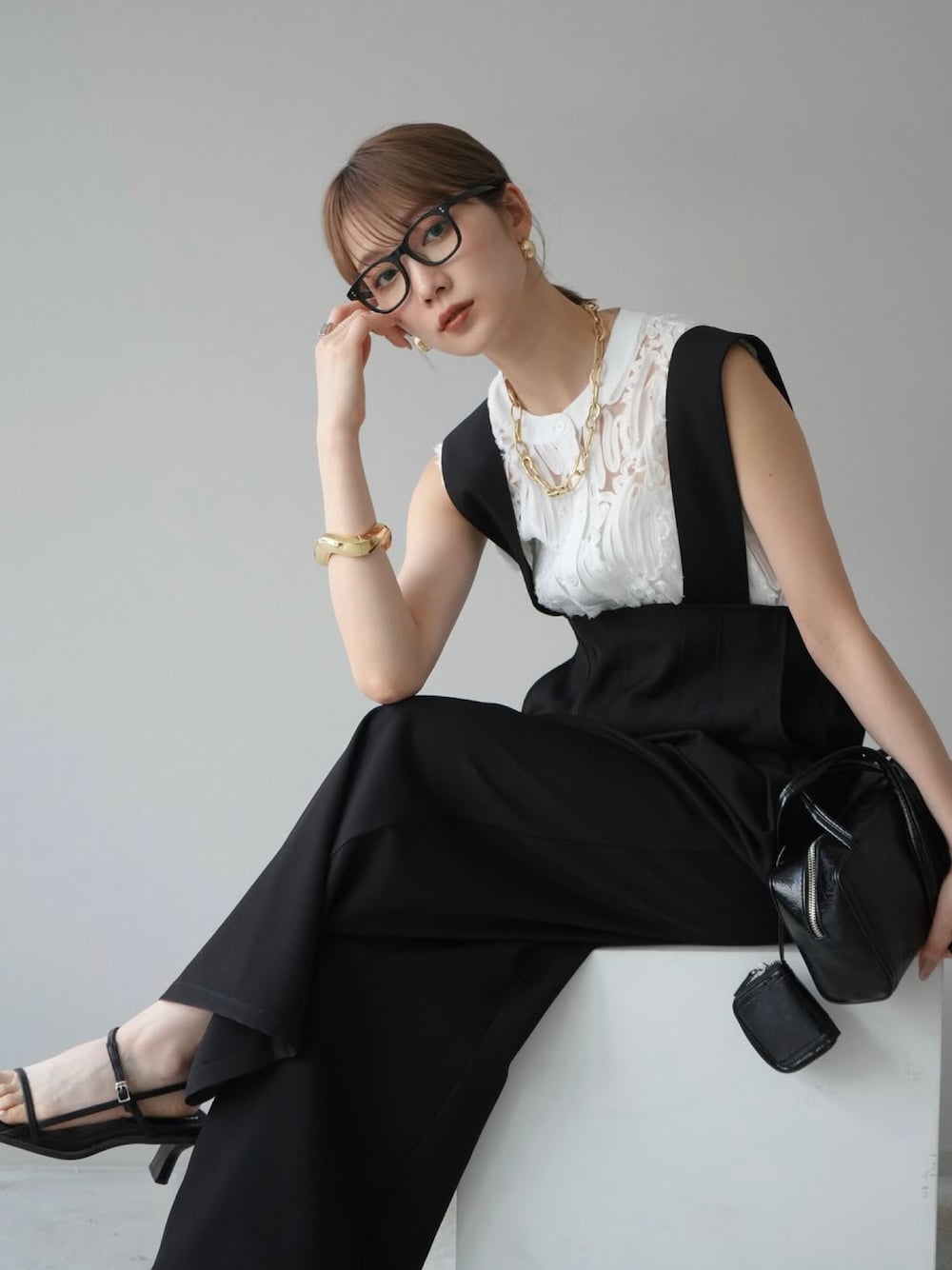 「Lumierのアイテム（タンクトップ、ホワイト系）」を使った、memeさん（レディース・159cm）の春コーディネートの1枚目の写真
