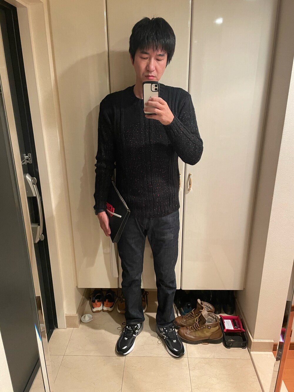 CoSTUME NATIONALのニット/セーターを使った人気ファッション 