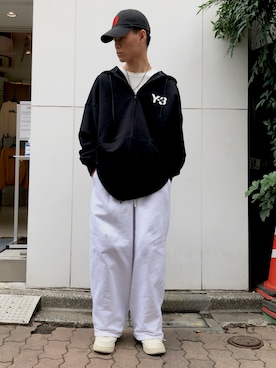 「WHITELAND（ホワイトランド）のアイテム（スウェットパンツ）」を使った、エンジョウジさん（メンズ・168cm）の春コーディネート