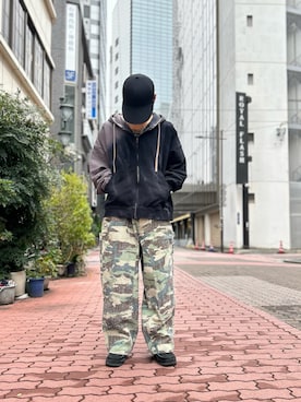 「DANKE SCHON（ダンケシェーン）のアイテム（パーカー）」を使った、エンジョウジさん（メンズ・168cm）の春コーディネート