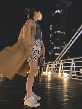 「ホワイトスニーカー」｜「アイテム（トレンチコート）」を使った、poooooooh🌼さん（レディース・158cm）の夏コーディネート