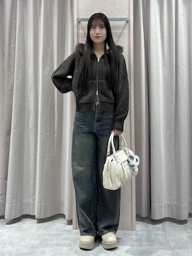 「アイテム（チャーム）」を使った、sakikaさん（レディース・163cm・20代）の秋コーディネート