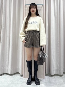 「アイテム（チャーム）」を使った、sakikaさん（レディース・163cm）の秋コーディネート