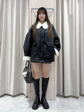 「アイテム（ムートンコート）」を使った、sakikaさん（レディース・163cm・20代）の秋コーディネート