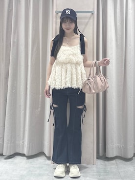 「Heather（ヘザー）のアイテム（パンツ）」を使った、sakikaさん（レディース・163cm）の春コーディネート