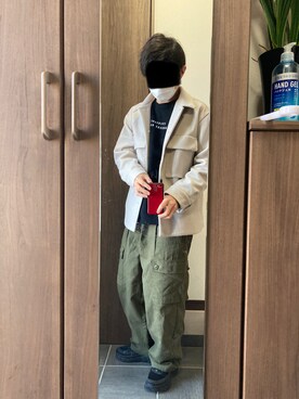 「BROKEN BASE（ブロークンベース）のアイテム（パンツ）」を使った、DeCoさん（メンズ・172cm）の冬コーディネート