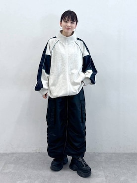 「JEANASIS（ジーナシス）のランダムアウトソールスニーカー/968688（スニーカー）」を使った、さ や こさん（レディース・154cm）の春コーディネート