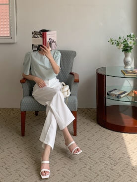 「ホワイトパンツ」｜「アイテム（スラックス）」を使った、envylookさん（レディース・165cm）の春コーディネート