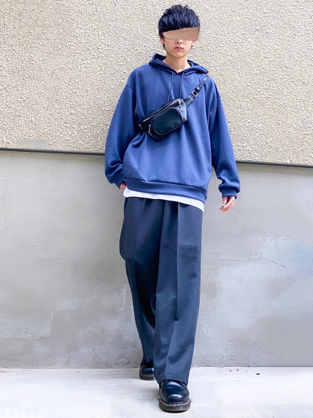 「シンプル、レザー、パーカー、GU、革靴、プチプラ、きれいめカジュアル、ootd、シンプルコーデ、プチプラコーデ、秋服、カジュアルコーデ、秋コーデ、だから秋服が好き」｜「GUのダブルフェイスビッグプルパーカー（トップス、ブルー系）」を使った、Tenshinさん（メンズ・172cm）の秋コーディネートの1枚目の写真