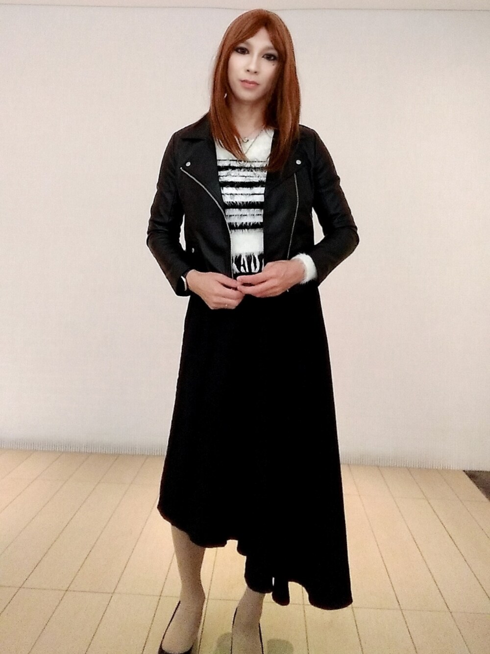 「女装、秋コーデ、おしゃれさんと繋がりたい、ライダースジャケット、ニット」｜「LIPSERVICEのアイテム（ニット/セーター、ホワイト系）」を使った、西村らんさん（メンズ・170cm）の秋コーディネートの1枚目の写真