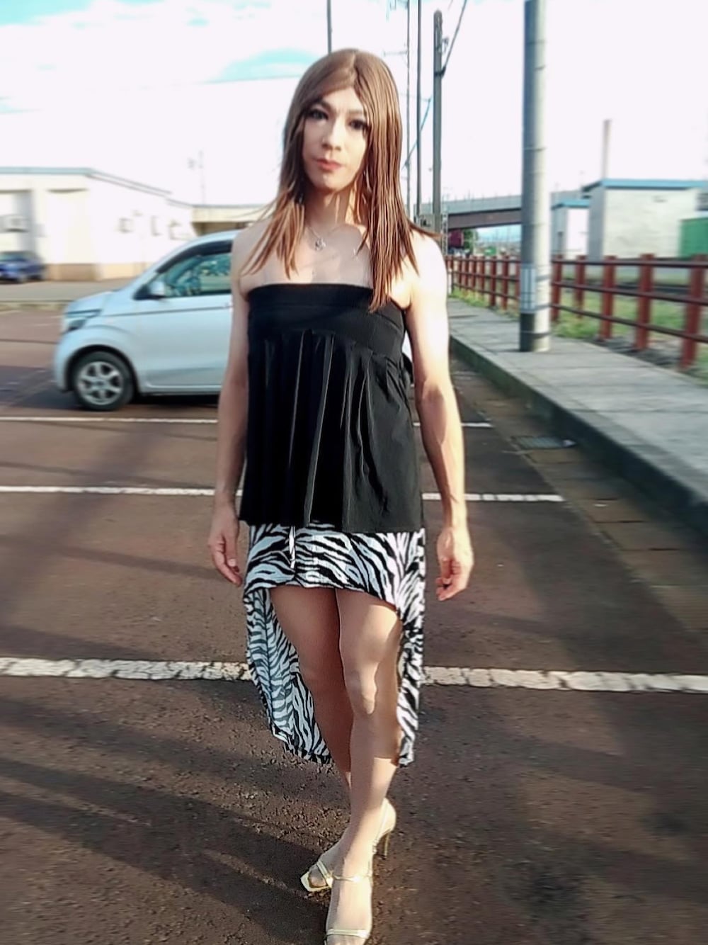 「夏コーデ、女装、おしゃれさんと繋がりたい、LIPSERVICE、AVIRA PINK」｜「ZARAのアイテム（サンダル、ゴールド系）」を使った、西村らんさん（メンズ・170cm）の秋コーディネートの1枚目の写真