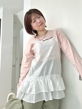 「earth music&ecology（アースミュージックアンドエコロジー）のアイテム（デニムパンツ）」を使った、natsumi  パーソナルカラーさん（レディース・156cm）の春コーディネート