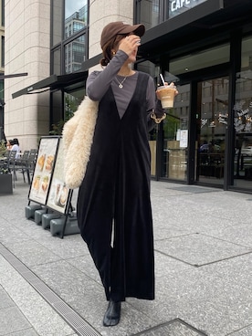 「DouDou（ドゥドゥ）のアイテム（サロペット/オーバーオール）」を使った、sakuraさん（レディース・165cm）の秋コーディネート