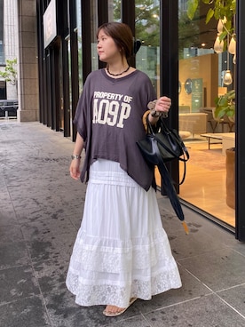 「DouDou（ドゥドゥ）のシアーポンチョロゴTEE（Tシャツ/カットソー、グレー系）」を使った、sakuraさん（レディース・166cm）の夏コーディネート