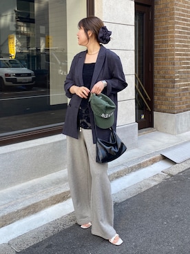 「DouDou（ドゥドゥ）のアイテム（パンツ）」を使った、sakuraさん（レディース・166cm）の春コーディネート