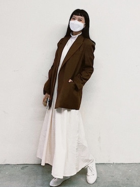 「無印良品（ムジルシリョウヒン）のアイテム（シューズ、ホワイト系）」を使った、Lily さん（レディース・167cm）の冬コーディネート