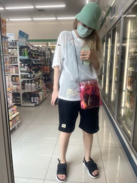 「FR2（エフアールツー）のアイテム（パンツ）」を使った、IZMさん（レディース・165cm）の夏コーディネート