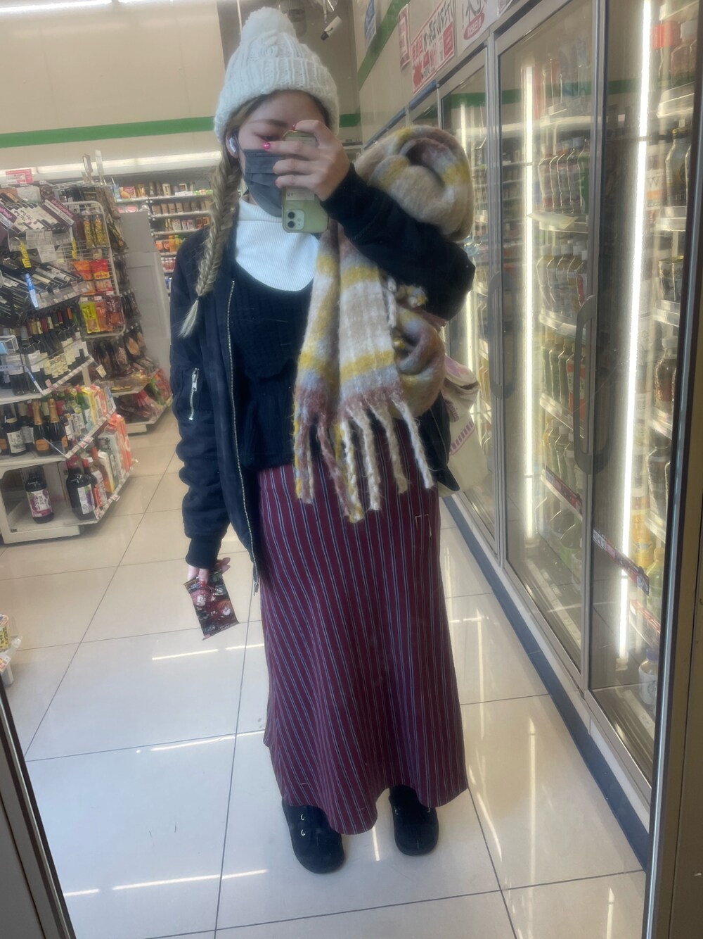 「coca（coca）のアイテム（その他トップス、ブラック系）」を使った、IZMさん（レディース・165cm）の冬コーディネートの1枚目の写真