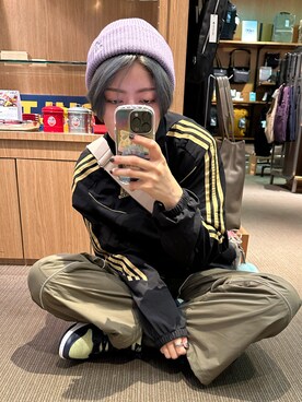 「アイテム（ニットキャップ/ビーニー、パープル系）」を使った、IZMさん（レディース・165cm）の秋コーディネート