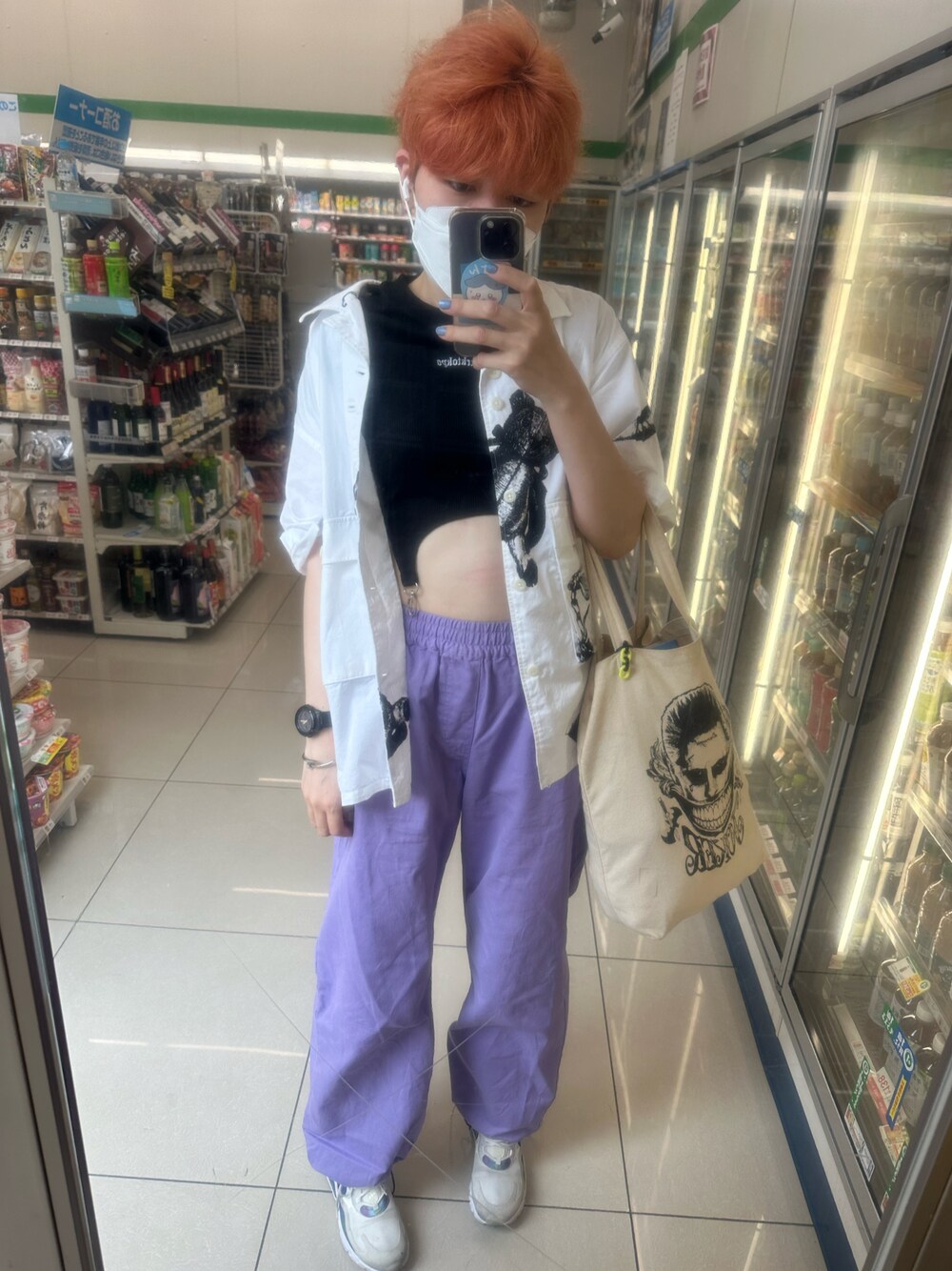 「BLXCK Tokyoのアイテム（Tシャツ/カットソー、ブラック系）」を使った、IZMさん（レディース・165cm）の夏コーディネートの1枚目の写真