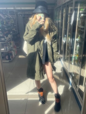 「Confirm（コンファーム）のアイテム（モッズコート）」を使った、IZMさん（レディース・165cm）の秋コーディネート