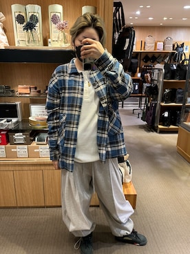 「TENBOX（テンボックス）のアイテム」を使った、IZMさん（レディース・165cm）の春コーディネート