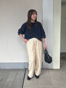 「Jena espace merveilleux(ジェナ エスパスメルヴェイユ)のコーデュロイイージーパンツ 秋服(その他パンツ、ホワイト系)」を使った、鈴さん(レディース・158cm)の秋コーディネート