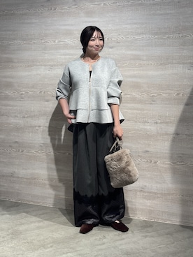 「Jena espace merveilleux(ジェナ エスパスメルヴェイユ)の〈9/18インスタライブご紹介アイテム〉レースドット切替パンツ(その他パンツ、グレー系)」を使った、鈴さん(レディース・158cm)の秋コーディネート