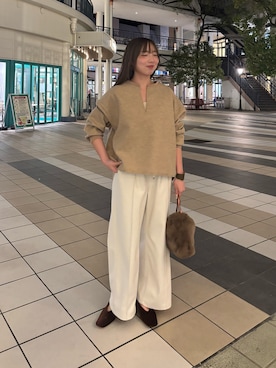 「Jena espace merveilleux(ジェナ エスパスメルヴェイユ)の【ベーシックこそ、上質を選びたい】【秋冬の一軍】上品イージーパンツ(その他パンツ、ホワイト系)」を使った、鈴さん(レディース・158cm)の秋コーディネート