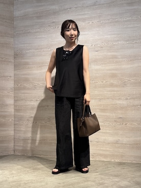 「Jena espace merveilleux(ジェナ エスパスメルヴェイユ)の〈7/17インスタライブご紹介アイテム〉サテンノースリブラウス(シャツ/ブラウス、ブラック系)」を使った、鈴さん(レディース・158cm)の夏コーディネート