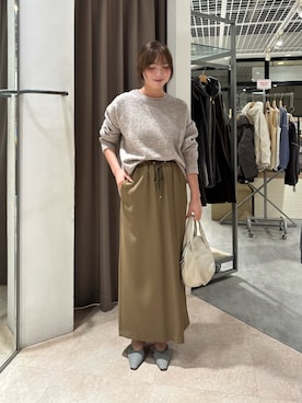 「Jena espace merveilleux(ジェナ エスパスメルヴェイユ)のトロミイージースカート2 秋服(スカート、グリーン系)」を使った、鈴さん(レディース・158cm)の秋コーディネート