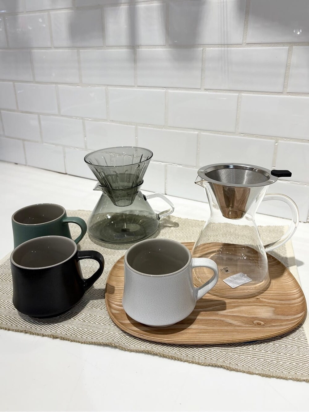 その他の食器、その他の食器、その他のグラス/マグカップ/タンブラーを着用したレディースの冬コーディネートの1枚目の写真
