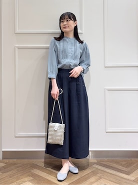 「SHOO・LA・RUE（シューラルー）の【S-LL】お顔周りを華やかに おりがみタックブラウス（シャツ/ブラウス、ブルー系）」を使った、バタコさんの春コーディネート