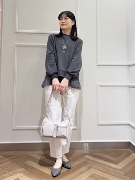「SHOO・LA・RUE（シューラルー）の【洗える/S-LL】一枚でサマ見え 裾チュールレイヤードスウェット（Tシャツ/カットソー、グレー系）」を使った、バタコさんの冬コーディネート