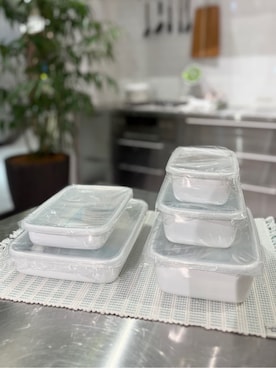 「アイテム（ランチョンマット/テーブルウェア）」を使った、バタコさん（レディース・165cm）の春コーディネート