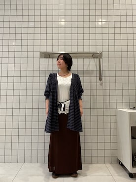 「KBF(ケイビーエフ)のシャイニーイージースカート(スカート、ブラウン系)」を使った、fyueeさん(レディース・157cm)の春コーディネート