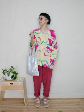 「SHAKA（シャカ）のアイテム（サンダル）」を使った、アチコント achicontoさん（レディース・162cm）の秋コーディネート