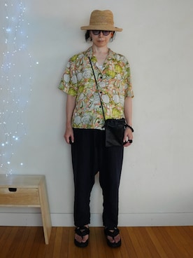 「SHAKA（シャカ）のアイテム」を使った、アチコント achicontoさん（メンズ・162cm）の夏コーディネート