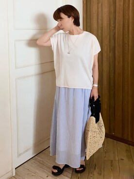 「SHOO・LA・RUE（シューラルー）の【S-LL】ブラウス見えする 軽やかな着心地の しぼしぼトップス（Tシャツ/カットソー、ホワイト系）」を使った、WAさん（レディース・158cm）の夏コーディネート