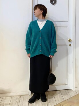 「SHOO・LA・RUE（シューラルー）の【S-LL】思わず触れたくなる ふわふわ Vネックニットカーディガン（カーディガン/ボレロ、グリーン系）」を使った、WAさん（レディース・158cm）の秋コーディネート