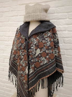 「one'sterrace（ワンズテラス）の【ワンズテラス限定】ネコ リバーシブルギャザーケープ（ストール/ショール、グレー系）」を使った、miiさん（レディース）の秋コーディネート