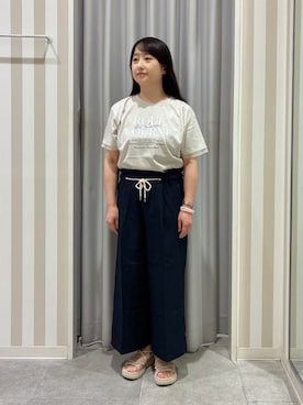 「SHOO・LA・RUE（シューラルー）の【ひんやり/S-LL/洗濯機可】色・柄選べる お袖チュールレイヤード プリントアソートTシャツ（Tシャツ/カットソー、ベージュ系）」を使った、vanseさん（レディース・155cm）の春コーディネート