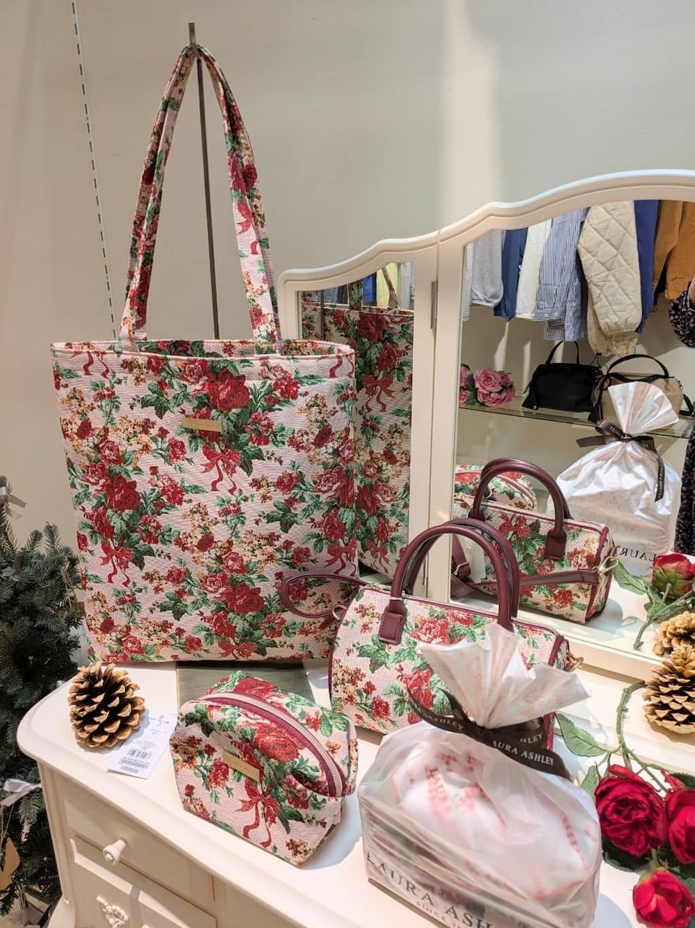 LAURA ASHLEY（ローラアシュレイ）の「【ジャカード/ギフトにおすすめ