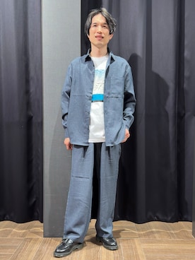 「THE SHOP TK （ザ ショップ ティーケー ）の【LINO FINE】リネンライク 長袖シャツ UVカット/イージーケア/吸水速乾/洗濯機OK（シャツ/ブラウス、ブルー系）」を使った、tomoyaさん（メンズ・165cm）の春コーディネート