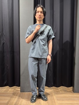 「THE SHOP TK （ザ ショップ ティーケー ）の【接触冷感/洗濯機OK／セットアップ可】ナイロンストレッチ半袖Tシャツ（Tシャツ/カットソー、グレー系）」を使った、tomoyaさん（メンズ・165cm）の秋コーディネート