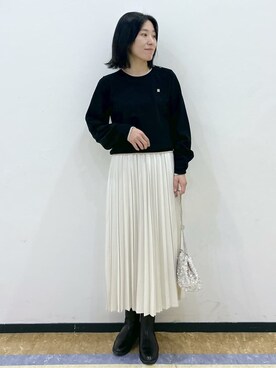 「index（インデックス）のゴールドパーツ付きバイカラークルーネックニット【洗濯機OK】（ニット/セーター、ブラック系）」を使った、su.さん（レディース・162cm）の秋コーディネート