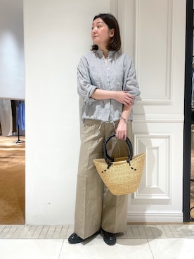 「DRESSTERIOR（ドレステリア）の【2WAY/羽織にも】ウォッシャブルリネン ドロストシャツ（シャツ/ブラウス、ブルー系）」を使った、makiさん（レディース・161cm）の夏コーディネート