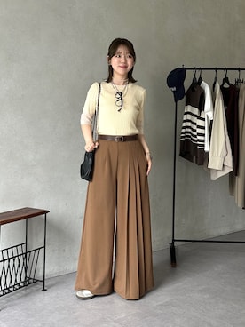 「un dix cors（アンディコール）のジョーゼットサイドプリーツパンツ（その他パンツ、ブラウン系）」を使った、m i n aさん（レディース・158cm）の秋コーディネート
