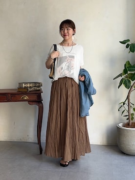 「un dix cors（アンディコール）のクリンクルスカート（スカート、ブラウン系）」を使った、m i n aさん（レディース・158cm）の夏コーディネート
